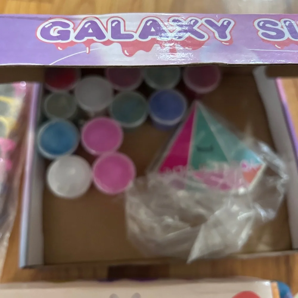Bundle of leftover party favors Party Kit – Multicolor Slime & Accessories